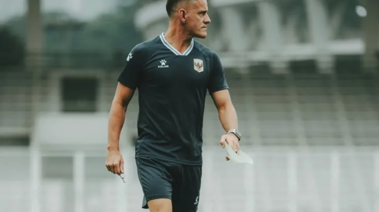Kartu Merah Thom Haye Jadi Pelajaran Penting Timnas Indonesia