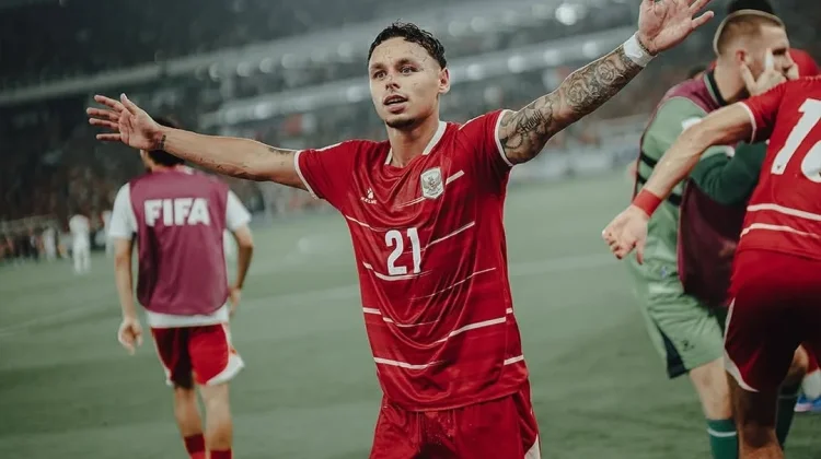 Diwarnai Kartu Merah Tailan, Indonesia Masih Bermain Imbang 1-1