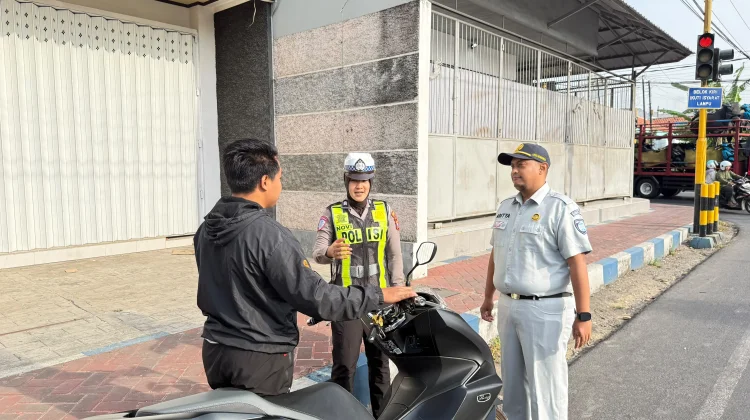 Pengendara Patuh Dapat Apresiasi Satlantas Sumenep