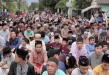 Ribuan Jemaah Padati Masjid, Tradisi Sedekah Ramadan Disambut Antusias