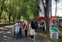 Berkah Ramadhan, Kita Berbagi Sosial Bagikan Ratusan Nasi Bungkus Gratis
