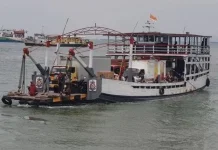 Ngabuburit Bersantai di Pelabuhan Kalianget