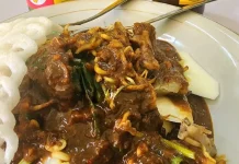 Tips Aman Menikmati Rujak Cingur saat Bulan Ramadan