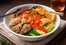 Mie Ayam Bakso Lengkapi Ragam Takjil Ramadhan