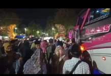Suasana Riang Gembira Sambut Kedatangan Jamaah Umroh di Sumenep