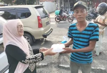 Berbagi Ta'jil Ramadhan, Ratussn Paket Dibagikan