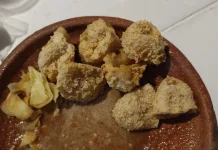 Rujak Tahu Walik Petis Madura, Tradisi Rujak yang Perlu Digaungkan!
