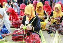 Ratusan ASN Pemkab Sumenep Meriahkan Festival Ketupat 2026