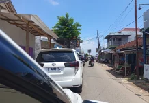 Penyeberangan Talango-Kalianget Antri Berjam-jam