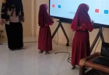 Siswa SDN Bukabu Antosias Belajar Dengan Teknologi Interaktif Pasca Libur