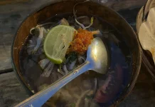 Cuma 8 Ribu! Nikmatnya Soto Bathok