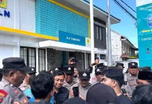 Polemik Lahan dan Jaringan Listrik, Warga Geruduk PLN Sumenep
