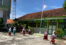 Masuk Sekolah Pertama Kali? Ini yang Perlu Disiapkan Orang Tua