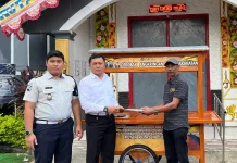 Rutan Sumenep Salurkan Gerobak Usaha, Dorong Kemandirian Keluarga Warga Binaan