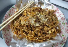 Mie Bakar Bumbu yang Pedas Menu Favorit Kekinian