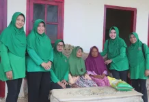 Persit KCK Kodim 0827/Sumenep Salurkan Bantuan Sembako untuk Lansia