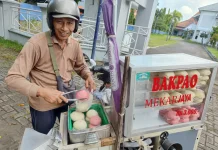 Arifin, Jual Bakpao sejak 1983