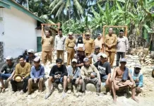 Gotong Royong Warga Sumenep Bangun Rumah Layak Huni Yatim