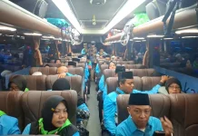 Ribuan Jemaah Calon Haji Asal Sumenep Berangkat menuju Tanah Suci Mekkah