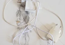 Hindari Produk Tiruan untuk Charger Handphone