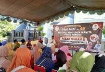 HUT Ke-45, Koperasi Potre Koneng Sumenep Gelar Pasar Murah dan Pengobatan