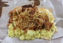 Nasi Kuning Aneka Topping Jadi Favorit Warga di Sumenep