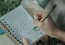 Lakukan Journaling! Begini Cara Turunkan Stres dan Kecemasan