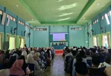 MAN Sumenep Sosialisasikan Layanan Digital E-PTSP kepada Wali Murid saat Kenaikan