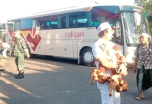 Boneka Unta Jadi Oleh-Oleh Unik Jemaah Haji Sumenep