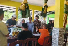 Pemdes Basoka Salurkan Bantuan Pangan Bulog, Setiap KPM Terima 20 Kg Beras dan 4 Lite