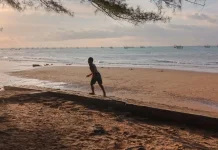 Libur Sekolah, Kunjungan Wisatawan Pantai Salopeng Masih Cenderung Normal