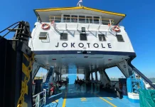 Nostalgia Kapal Feri Legendaris Masih Menyusuri Selat Madura