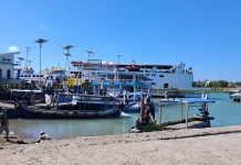 Pelabuhan Kalianget Favorit Menikmati Senja