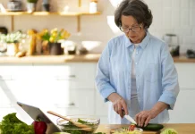 'Baby Boomers' Boros Pengeluaran Rumah Tangga karena Kebiasaan Ini