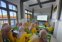 Guru PAUD Al-Qur'an Suryalaya Susun Rencana Pembelajaran Berbasis Teknologi