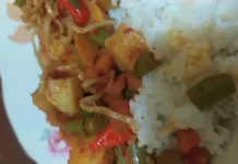 Mie Goreng Plus Sayur Tumis Bikin Santap Makin Nikmat