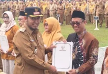 Harkopnas ke-79  KPRI Syariah Al Ikhlas Kemenag Sumenep Terima penghargaan