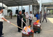 Kejari Sumenep Musnahkan Barang Bukti Perkara Berkekuatan Hukum Tetap