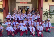Siswa SDN Karangnangka I Sumenep Kunjungi Perpusda Pacu Literasi