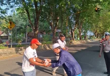 Kita Berbagi Sosial Bagikan Ratusan Nasi Bungkus Tujuan Akhirat