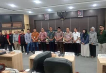 HUT RI 81, PLN UP3 Madura Kawal Penataan Jaringan Listrik demi Keamanan Pamekasan