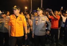 Kapolresta Sumenep Pantau Penanganan Korban Kapal Terbakar