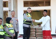 Polresta Sumenep Salurkan Bantuan untuk Masjid