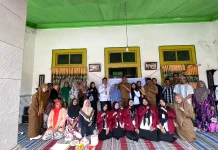Mahasiswa STIT Aqidah Usymuni Edukasi UMKM Urus Sertifikasi Halal