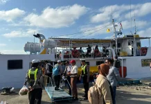 Satlantas Polresta Sumenep Edukasi Tertib Lalu Lintas di Pelabuhan Kalianget