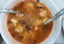 Tom Yam Kuah Merah dengan Bihun Jadi Pilihan Kuliner yang Menggugah Selera