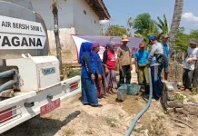 Kekeringan Melanda Batuputih, Pemkab Sumenep Salurkan Air Bersih ke Warga