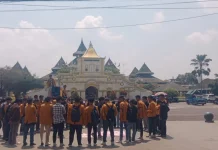 Aksi Mahasiswa Wiraraja Menolak Lupa di September Hitam