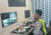 Satlantas Polresta Sumenep Pantau Arus Lalin Melalui TMC