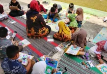 PAUD Al-Qur’an Suryalaya Meriahkan Hari Batik dengan Mewarnai